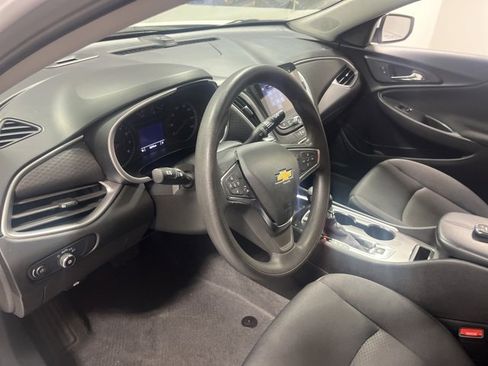 Used 2024 Chevrolet Malibu LT image 9