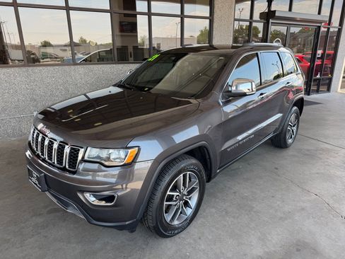 Used 2021 Jeep Grand Cherokee Limited w/ Luxury Group II image 27