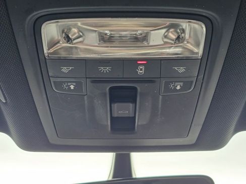 Used 2018 Audi Q3 2.0T Premium image 19