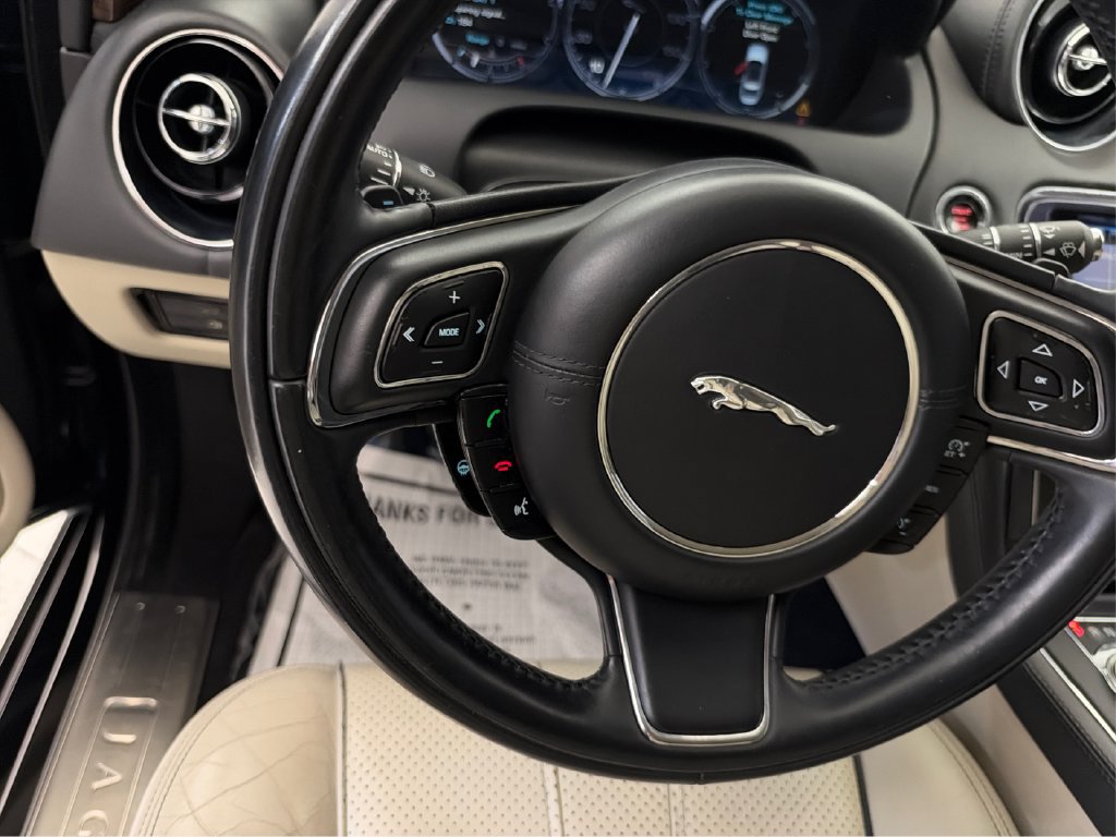 Used 2012 Jaguar XJ L RWD image 37