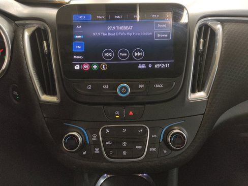 Used 2020 Chevrolet Malibu LT image 25