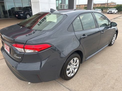 Used 2023 Toyota Corolla LE image 7