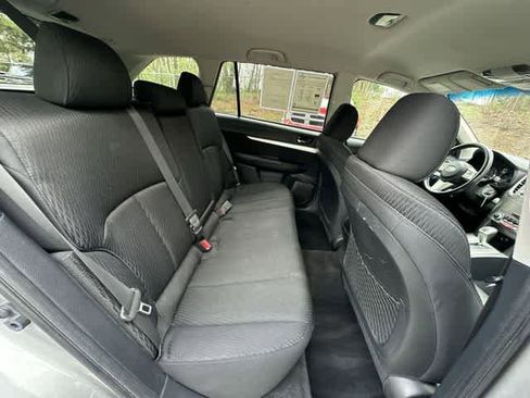 Used 2010 Subaru Outback 2.5i Premium image 18