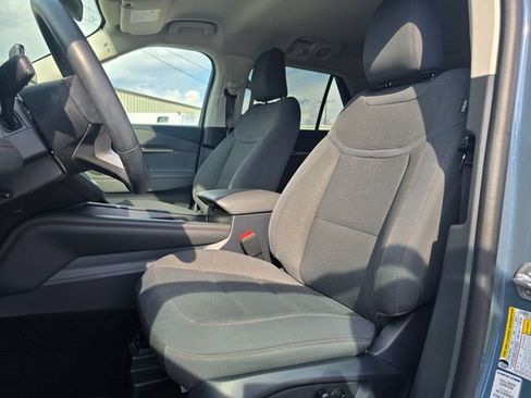 Used 2025 Ford Explorer Active AWD/4WD image 11