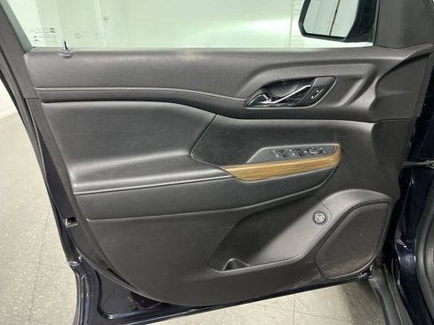 Certified 2021 GMC Acadia SLE w/ Driver Convenience Package FWD image 21
