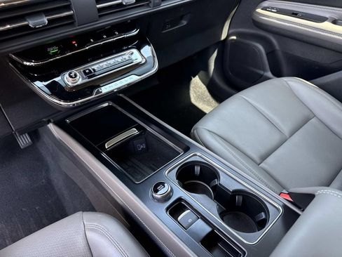 Certified 2023 Lincoln Corsair FWD w/ Equipment Group 101A image 25