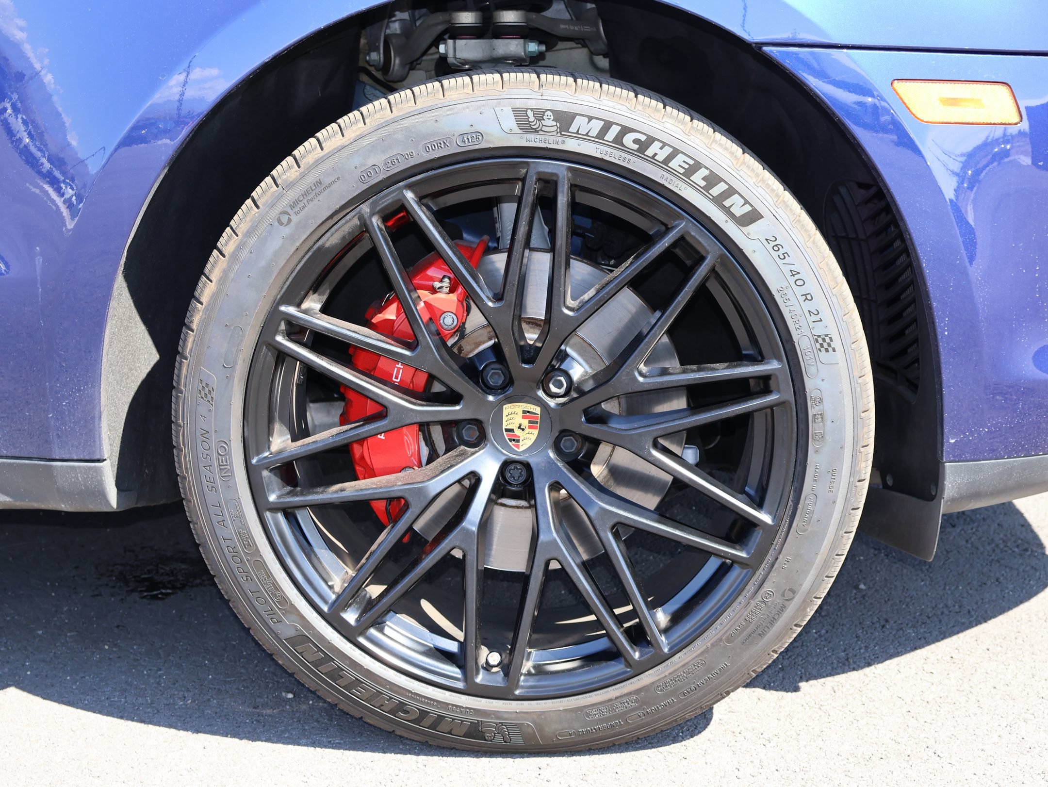 Certified 2024 Porsche Macan S w/ Premium Plus Package AWD/4WD image 13