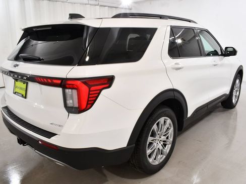 New 2026 Ford Explorer Active w/ Active Comfort Package AWD/4WD image 11