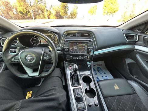 Used 2018 Nissan Maxima SR w/ Midnight Edition image 16