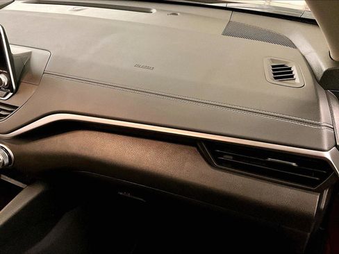 Used 2021 Nissan Altima 2.5 SV w/ SV Premium Package image 15