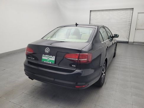 Used 2017 Volkswagen Jetta SE FWD image 7