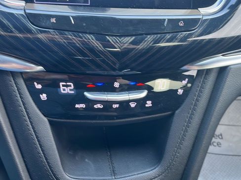 Used 2024 Cadillac XT6 Premium Luxury AWD/4WD image 17