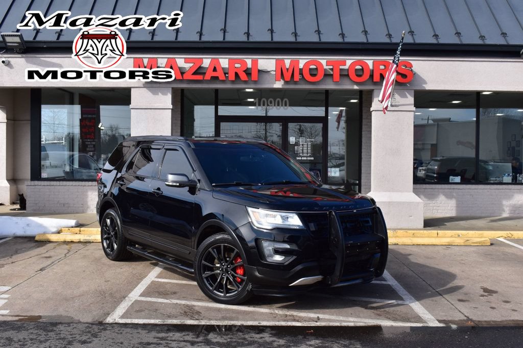 Used 2017 Ford Explorer XLT w/ Equipment Group 202A AWD/4WD image 1