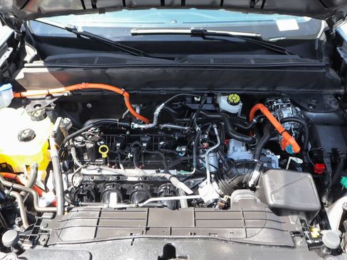 Used 2025 Ford Maverick XLT w/ XLT Luxury Package FWD image 12
