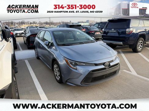 Used 2023 Toyota Corolla LE image 1