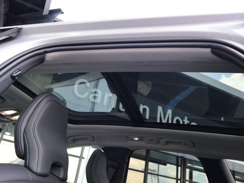 Used 2024 Volvo XC60 B5 Plus AWD/4WD image 15