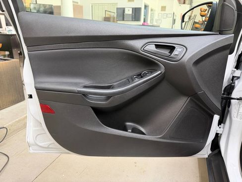 Used 2016 Ford Focus S FWD image 11