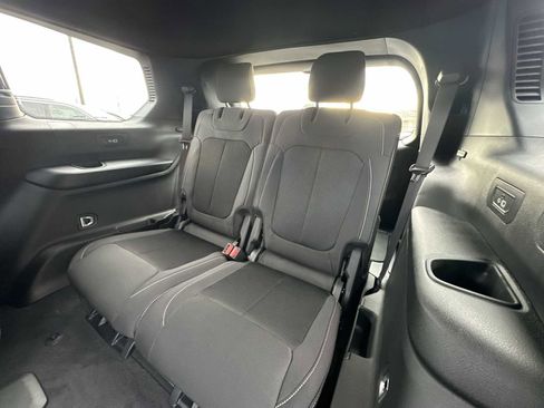 New 2025 Jeep Grand Cherokee L Laredo w/ Luxury Tech Group I image 23