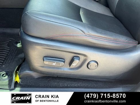 Used 2020 Toyota 4Runner Venture w/ Moonroof Package AWD/4WD image 11