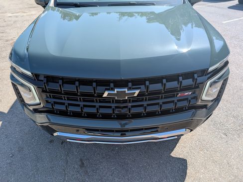 Used 2026 Chevrolet Suburban Z71 w/ Comfort Package AWD/4WD image 12