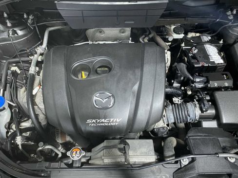 Used 2018 MAZDA CX-5 Touring w/ Preferred Equipment Package AWD/4WD image 9
