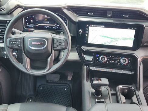 Used 2025 GMC Sierra 1500 AT4 w/ AT4 Premium Package AWD/4WD image 28