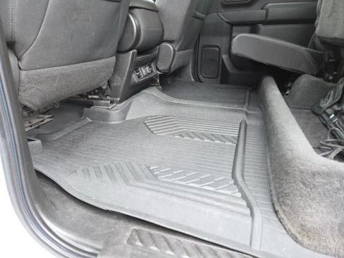 Used 2021 Chevrolet Silverado 2500 LT w/ Convenience Package image 17