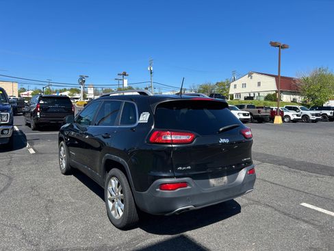 Used 2016 Jeep Cherokee Limited AWD/4WD image 7