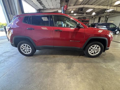 Used 2019 Jeep Compass Sport AWD/4WD image 2