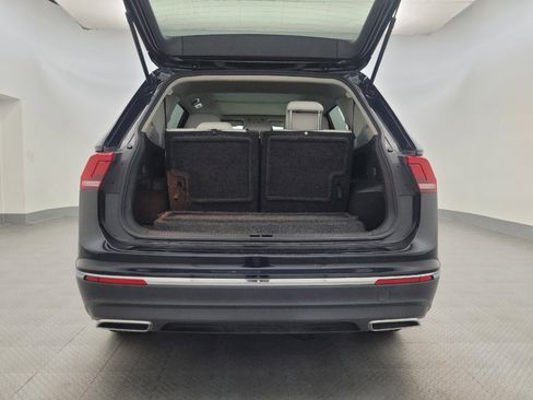 Used 2021 Volkswagen Tiguan SE w/ Panoramic Sunroof Package image 29