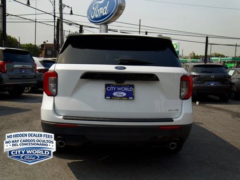 Certified 2022 Ford Explorer ST-Line AWD/4WD image 4