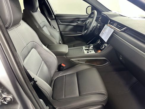 Used 2026 Jaguar F-PACE R-Dynamic S AWD/4WD image 19