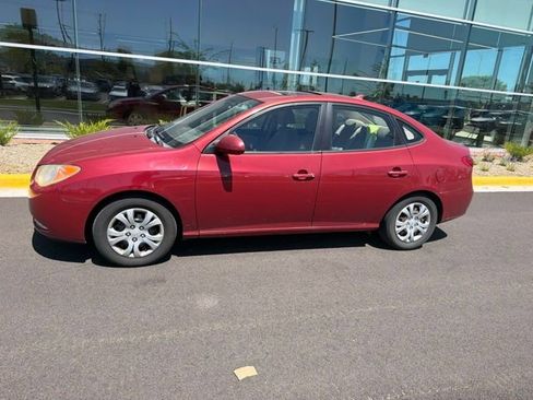 Used 2010 Hyundai Elantra GLS FWD image 3