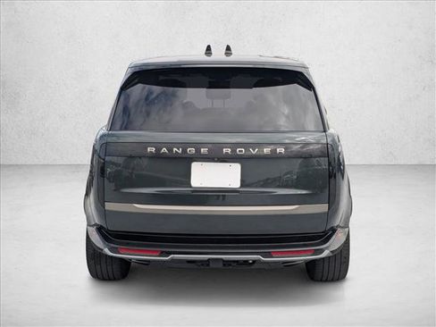 Used 2025 Land Rover Range Rover SE AWD/4WD image 6