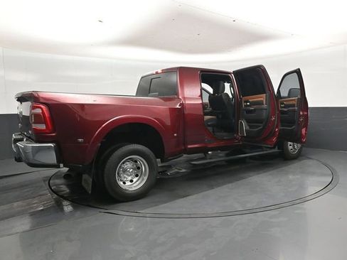 Used 2024 RAM 3500 Limited AWD/4WD image 46