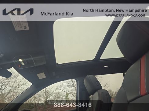 Used 2025 Chevrolet Traverse RS AWD/4WD image 22