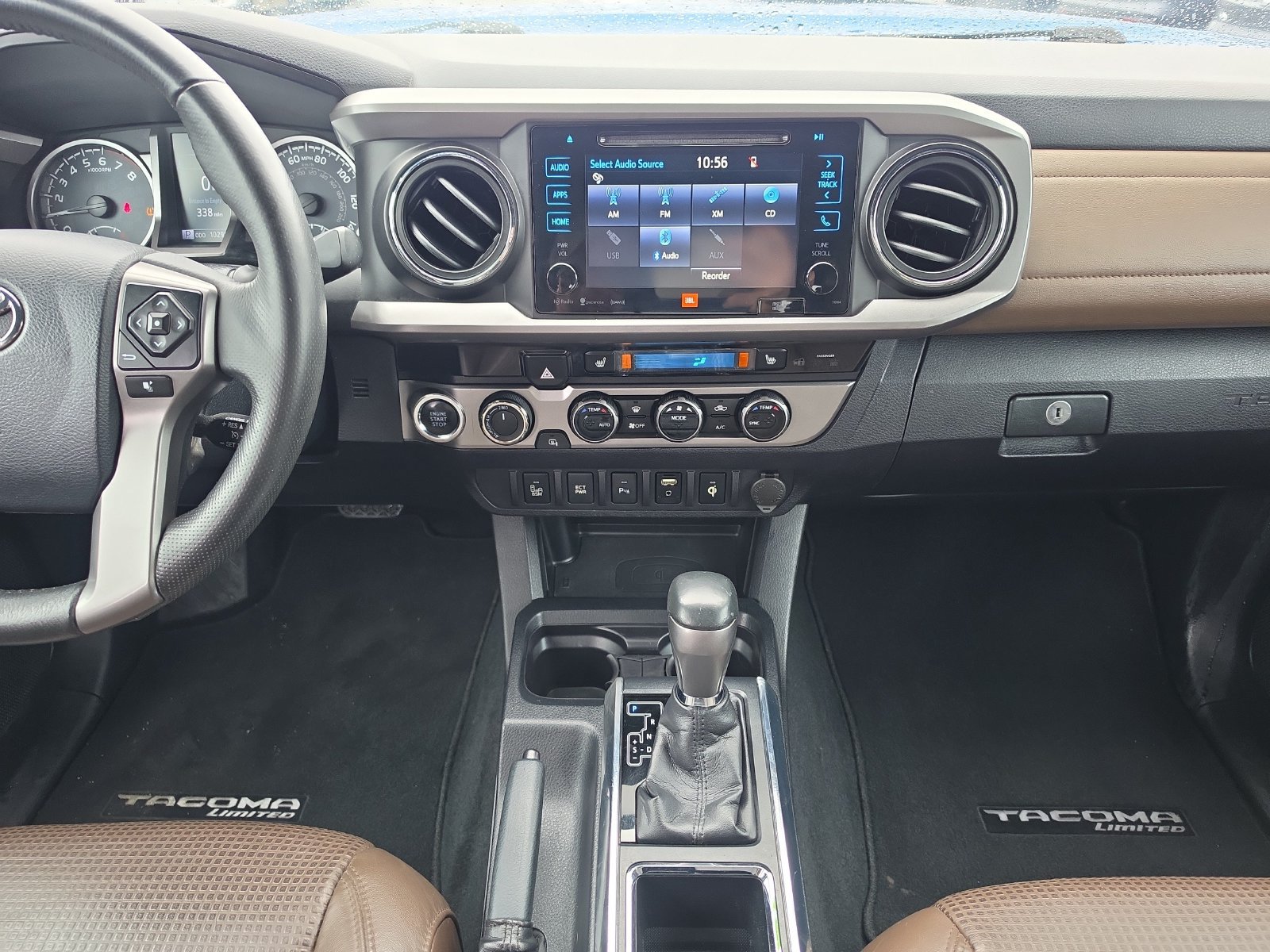 Used 2017 Toyota Tacoma Limited w/ Tow Package AWD/4WD image 11