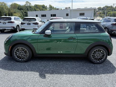 Used 2026 MINI Cooper 2-Door Hardtop image 7