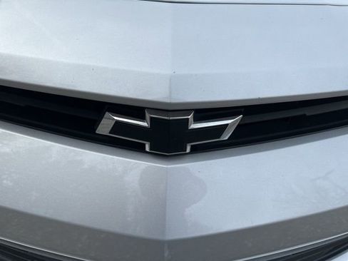 Used 2017 Chevrolet Camaro LT RWD image 9