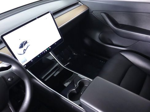 Used 2020 Tesla Model Y Long Range AWD/4WD image 32