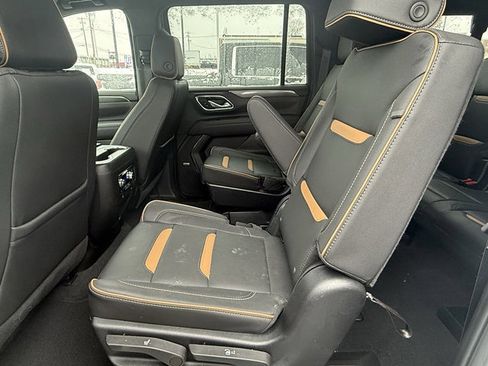 Used 2023 GMC Yukon XL AT4 image 19