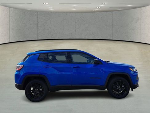 New 2026 Jeep Compass Latitude AWD/4WD image 4