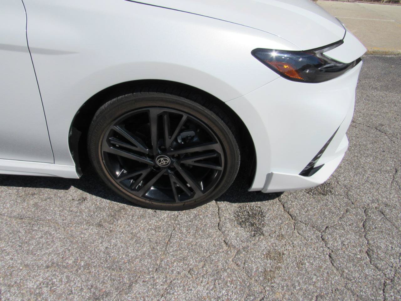 Used 2025 Toyota Camry XSE FWD image 41