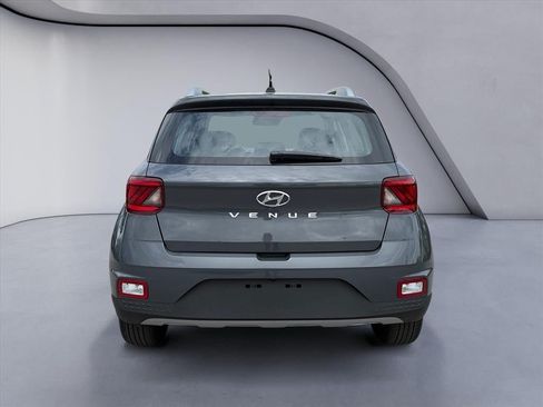 New 2026 Hyundai Venue SEL FWD image 4