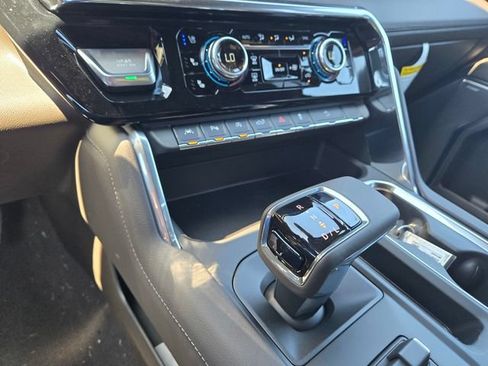 New 2026 GMC Sierra 1500 Denali w/ Denali Reserve Package AWD/4WD image 13