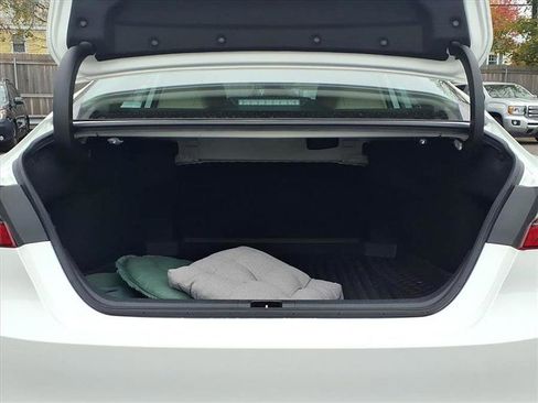 Used 2022 Toyota Camry LE image 14