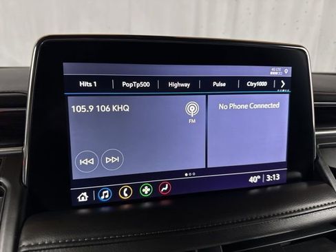 Used 2021 Chevrolet Suburban LT AWD/4WD image 17