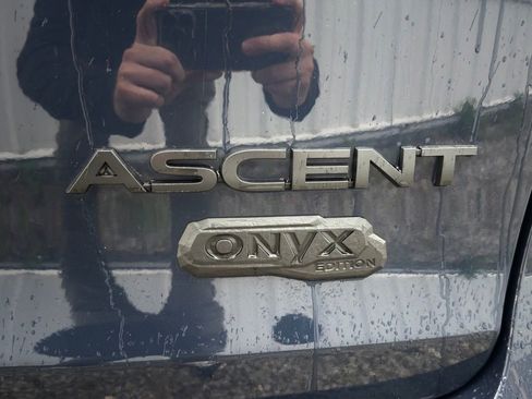 Used 2023 Subaru Ascent Onyx Edition AWD/4WD image 4