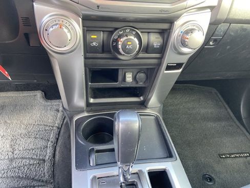 Used 2016 Toyota 4Runner SR5 Premium RWD image 39