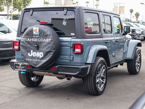 Used 2024 Jeep Wrangler Unlimited AWD/4WD image 4